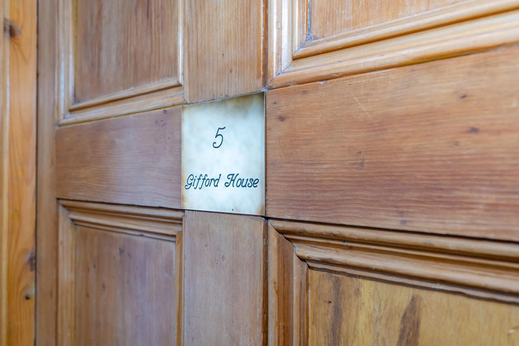 Gasthof Gifford House 4*