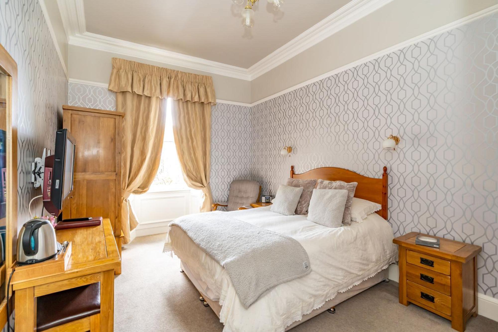 Gifford House Guest house