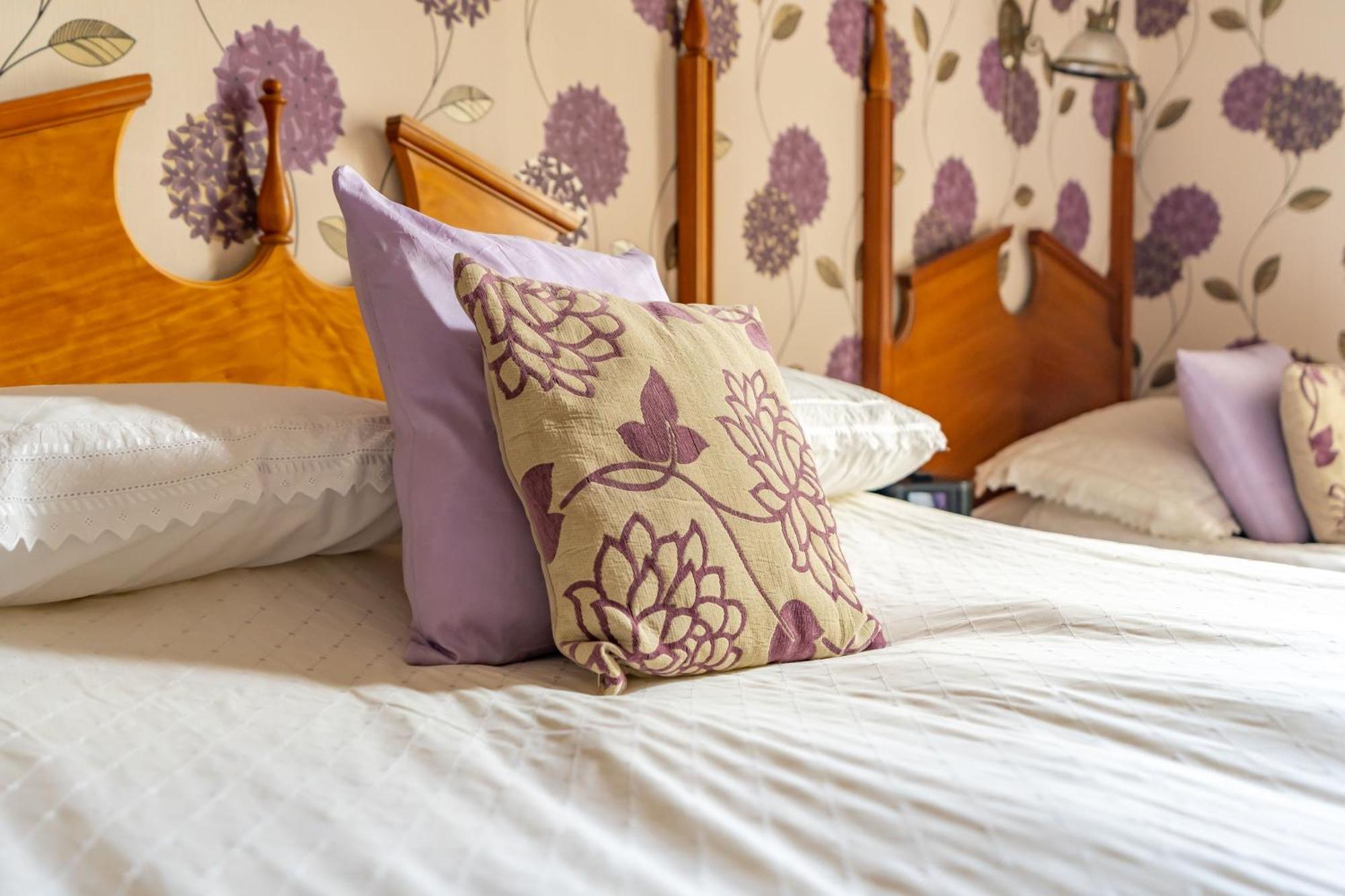 Gifford House Guest house 4*